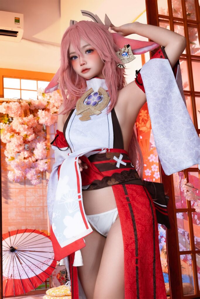 คอสเพลย์ Yae Miko จาก Genshin Impact ฝีมือ AikoUwU 6 Yae Miko Genshin Impact Cosplay by AikoUwU