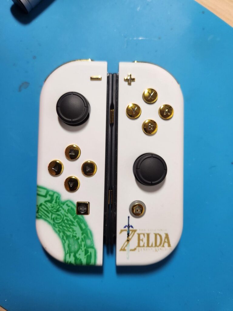 แฟนเกม Zelda ตกแต่งจอยคอนในธีม Tears of the Kingdom