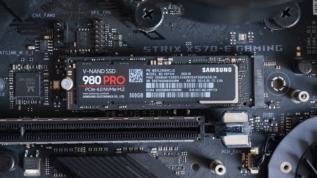 Samsung เปิดตัว 980 Pro รุ่นที่มาพร้อมกับ Heatsink ในตัว 2 Samsung เปิดตัว 980 Pro รุ่นที่มาพร้อมกับ Heatsink ในตัว