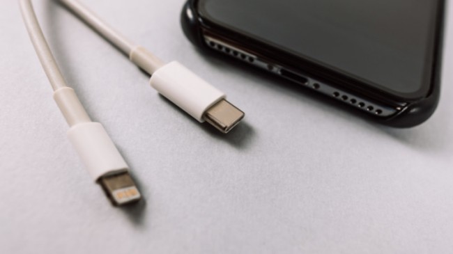 Apple อาจถูกให้เปลี่ยนไปใช้พอร์ต USB-C ที่ยุโรปในปี 2024 2 Apple อาจถูกให้เปลี่ยนไปใช้พอร์ต USB-C ที่ยุโรปในปี 2024