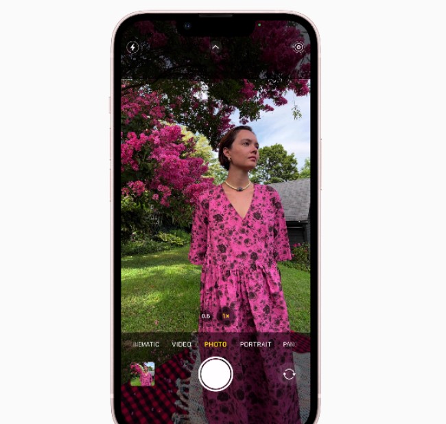 Apple เปิดตัว iPhone 13 และ iPhone 13 mini ซึ่งมาพร้อมนวัตกรรมด้านกล้องที่ปฏิวัติวงการ 8 Apple เปิดตัว iPhone 13 และ iPhone 13 mini ซึ่งมาพร้อมนวัตกรรมด้านกล้องที่ปฏิวัติวงการ