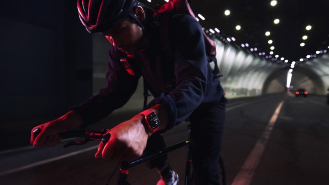 Apple เผยโฉม Apple Watch Series 7 ซึ่งมาพร้อมจอภาพที่ใหญ่ขึ้นและล้ำหน้ายิ่งกว่าเคย