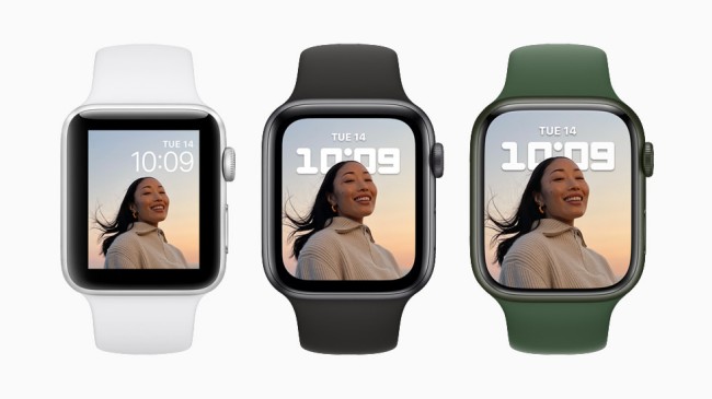 Apple เผยโฉม Apple Watch Series 7 ซึ่งมาพร้อมจอภาพที่ใหญ่ขึ้นและล้ำหน้ายิ่งกว่าเคย