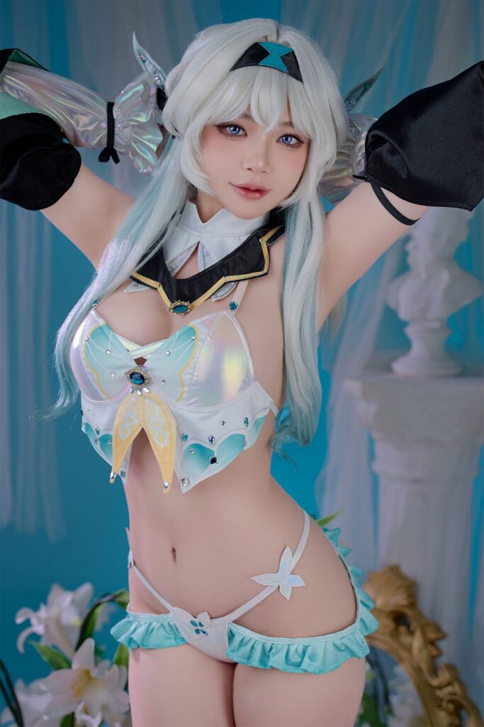 คอสเพลย์ Firefly จาก Honkai: Star Rail ในชุดบิกินี่สุดร้อนแรง 2 Firefly Honkai: Star Rail Cosplay by ZinieQ