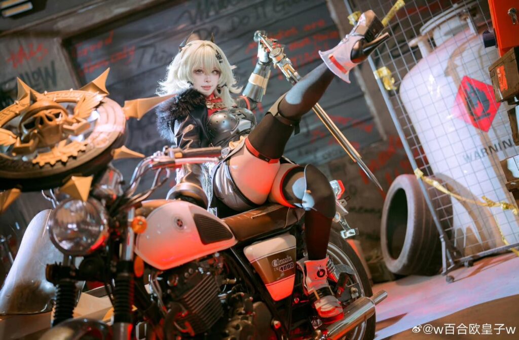 Yuri Majyo โชว์สกิลคอสเพลย์ Caesar จาก Zenless Zone Zero แบบจัดเต็ม 2 Caesar Zenless Zone Zero Cosplay by Yuri Majyo