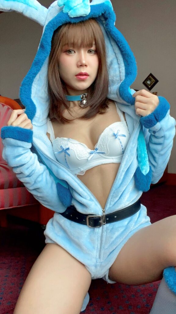 คอสเพลย์ Glaceon จาก Pokémon สุดคิ้วท์ฝีมือคุณอีฟ 2 Glaceon Pokémon Cosplay by evekafy