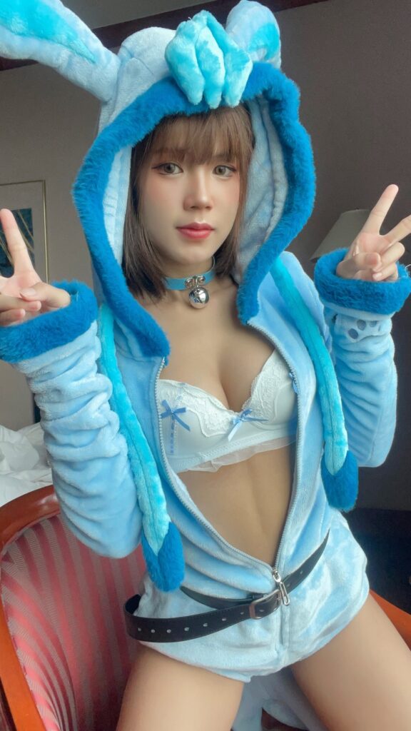 คอสเพลย์ Glaceon จาก Pokémon สุดคิ้วท์ฝีมือคุณอีฟ 5 Glaceon Pokémon Cosplay by evekafy
