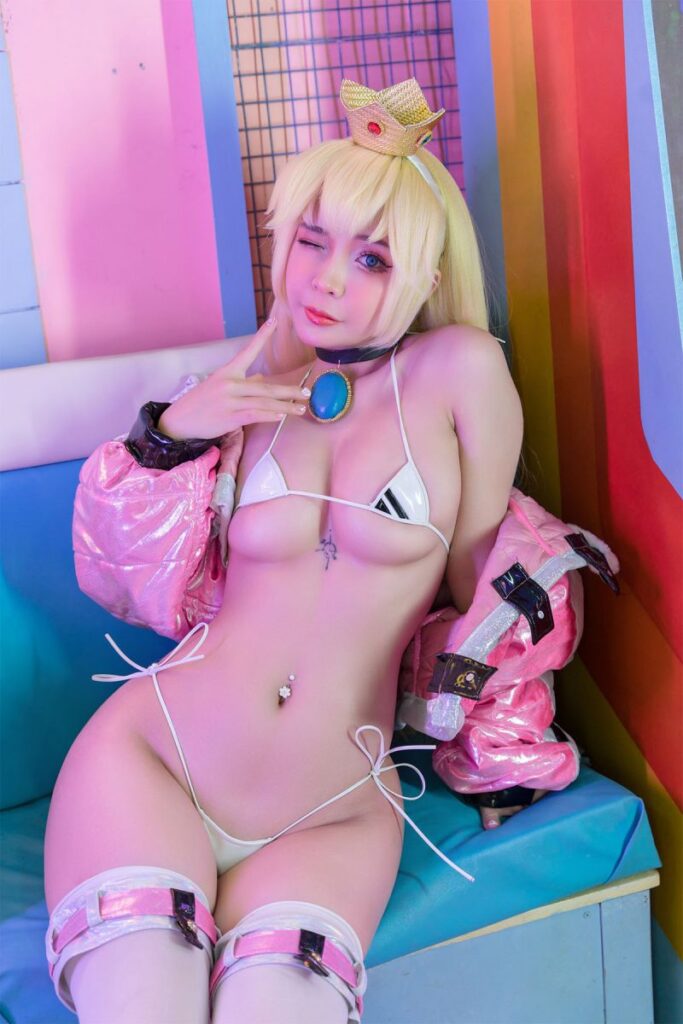 คอสเพลย์ Princess Peach จาก Mario ในบิกินี่ตัวน้อย 3 Princess Peach Mario Cosplay by Umeko J