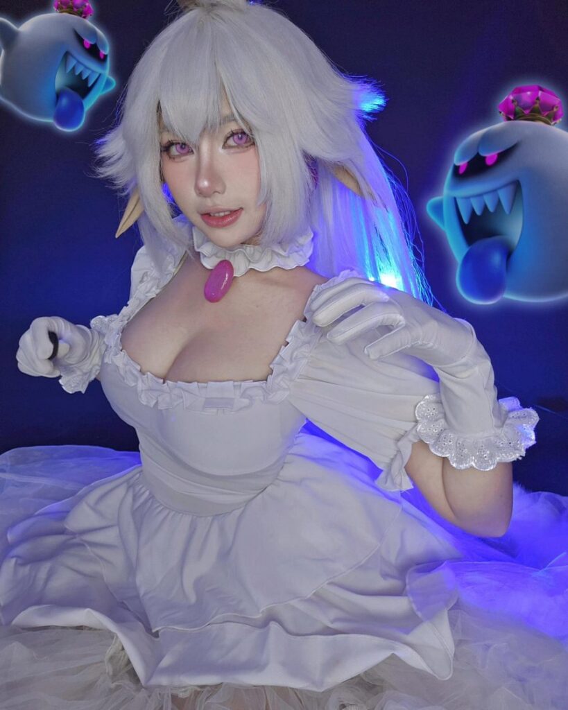 King Boo Mario Cosplay by Miwki-Min