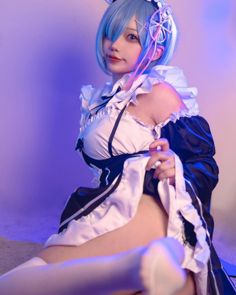 คอสเพลย์ Rem จาก Re: Zero ที่สดใสพร้อมแอบซ่อนความแซ่บ 3 Rem Re: Zero Cosplay by Rakuoo