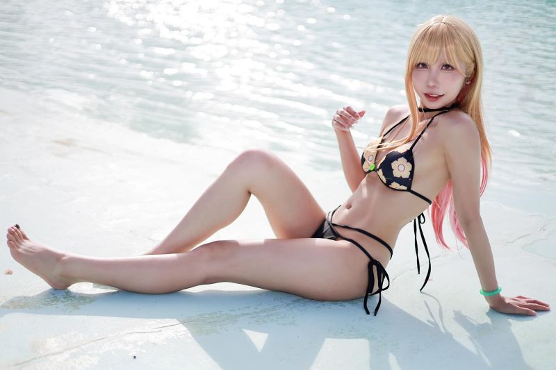 คอสเพลย์ Marin จาก My Dress-Up Darling ถ่ายแบบที่สระน้ำ 6 Marin My Dress-Up Darling Cosplay by Wawwa