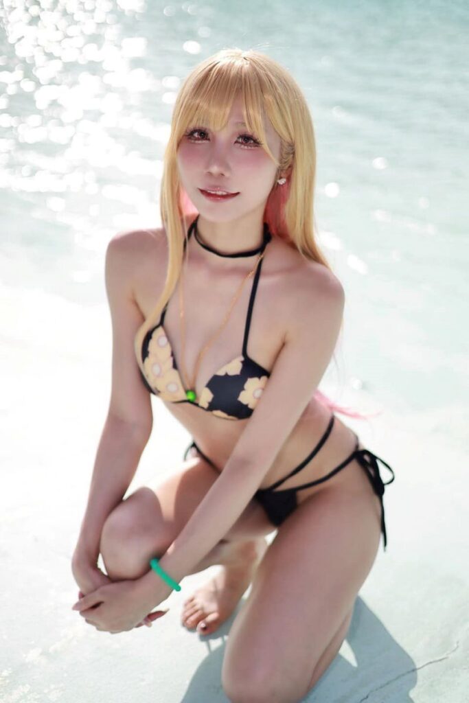 คอสเพลย์ Marin จาก My Dress-Up Darling ถ่ายแบบที่สระน้ำ 7 Marin My Dress-Up Darling Cosplay by Wawwa