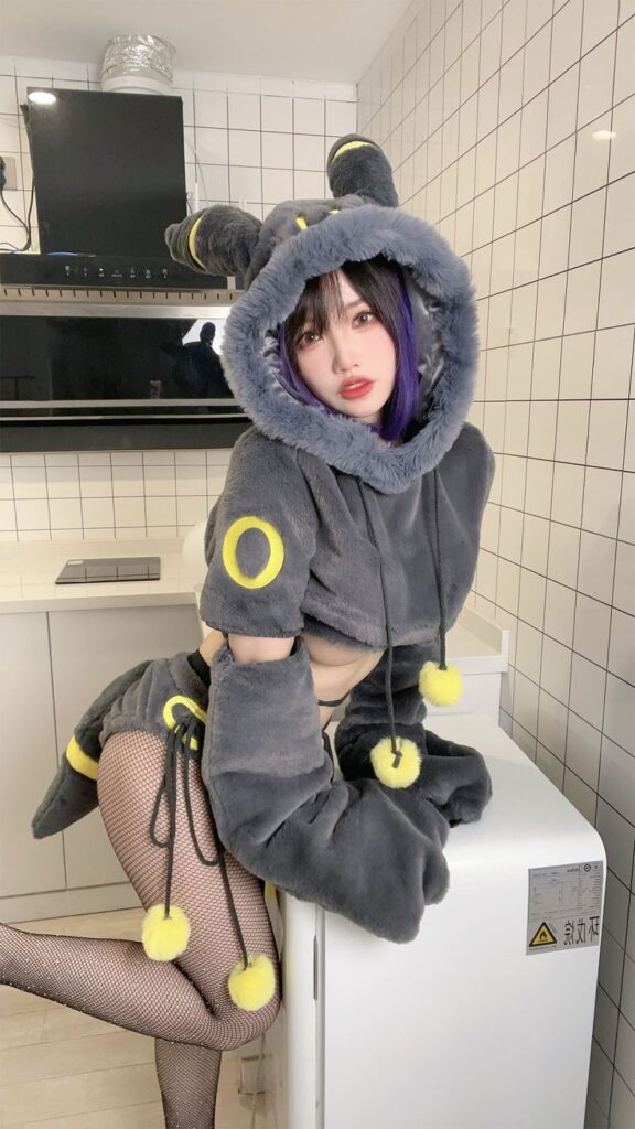 Umbreon Pokémon Cosplay by rakukoo