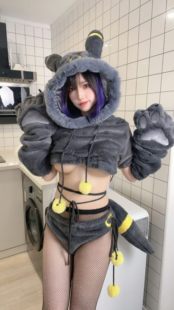 Umbreon Pokémon Cosplay by rakukoo