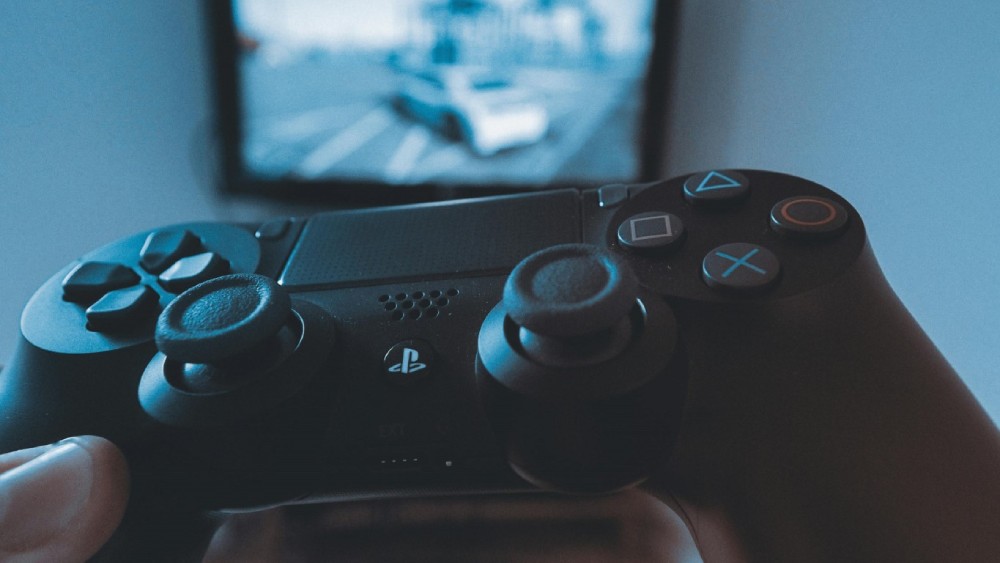 พนักงานชาวมาเลเซียโดนไล่ออกเพราะเล่น PS4 ขณะทำงาน 2 พนักงานชาวมาเลเซียโดนไล่ออกเพราะเล่น PS4 ขณะทำงาน