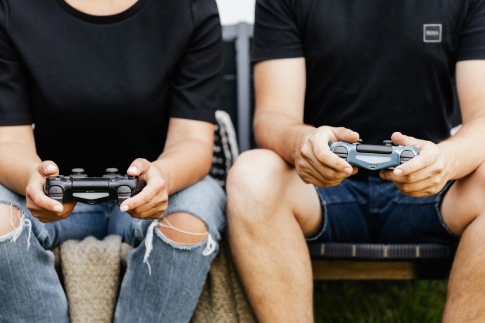พนักงานชาวมาเลเซียโดนไล่ออกเพราะเล่น PS4 ขณะทำงาน 3 พนักงานชาวมาเลเซียโดนไล่ออกเพราะเล่น PS4 ขณะทำงาน