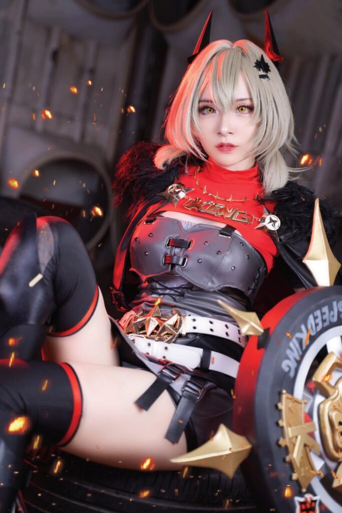 คอสเพลย์ Caesar จาก Zenless Zone Zero ฝีมือคุณรินะ 2 Caesar Zenless Zone Zero Cosplay by Rina