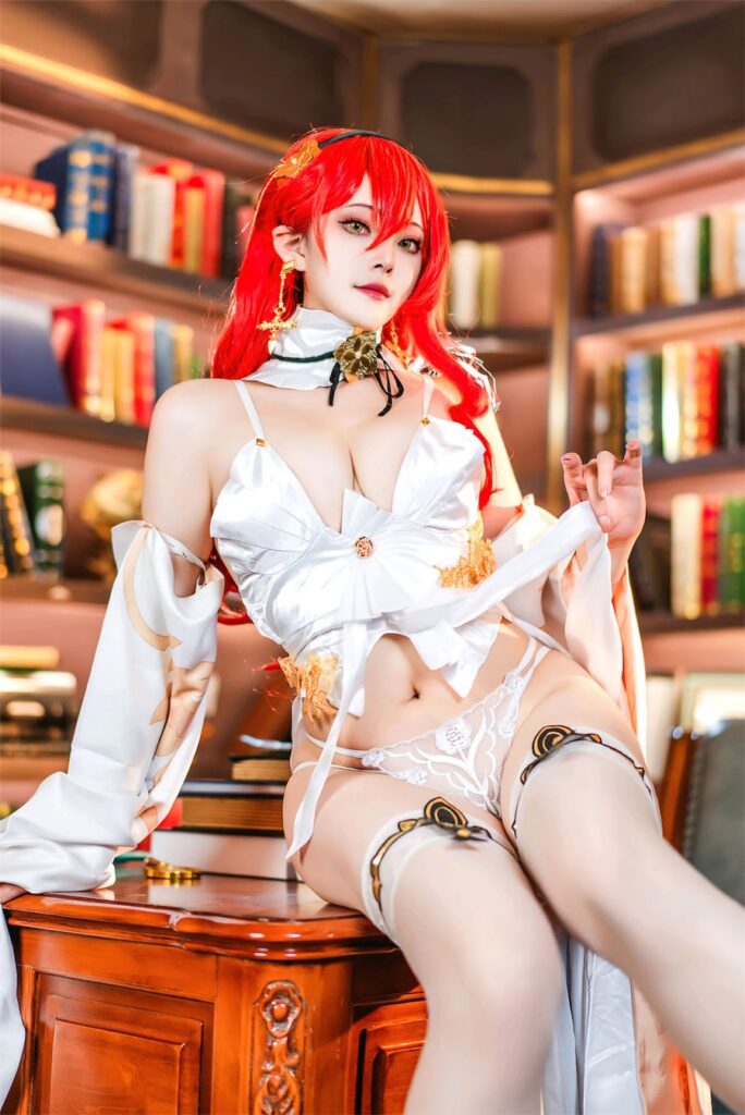 Himeko Honkai: Star Rail Cosplay by Natsuko