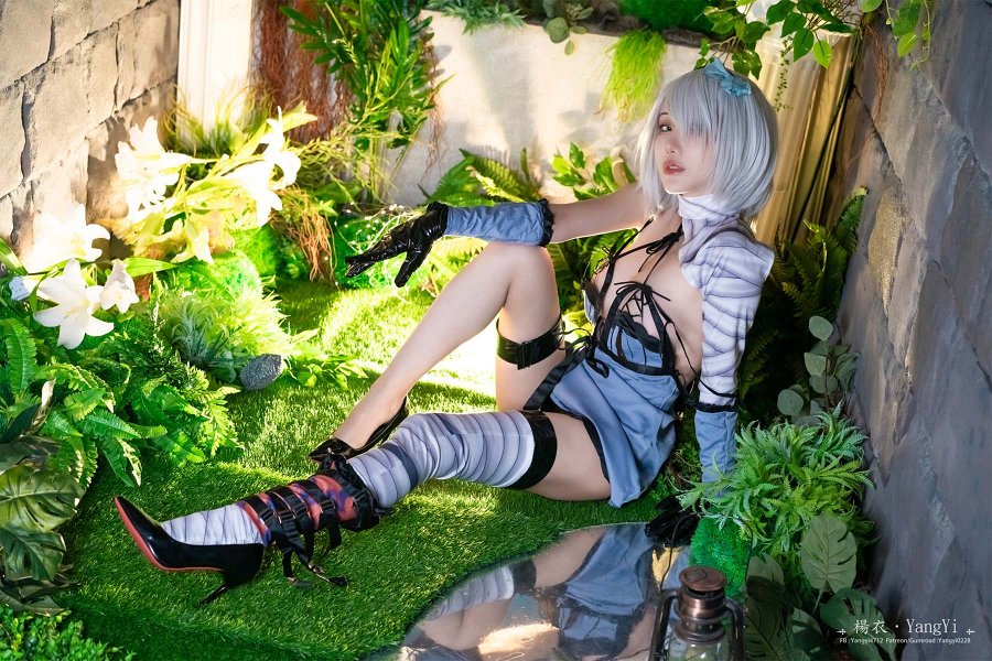คอสเพลย์ 2B จาก NieR: Automata ในชุดสีฟ้าสุดบางเบา 10 2B NieR: Automata Cosplay by Yangyi