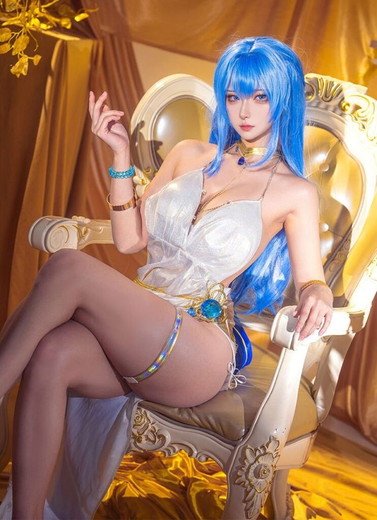 คอสเพลย์ Helena จาก NIKKE ในชุดอวดสัดส่วนแบบไม่มีกั๊ก 2 Helena NIKKE Cosplay by Seya