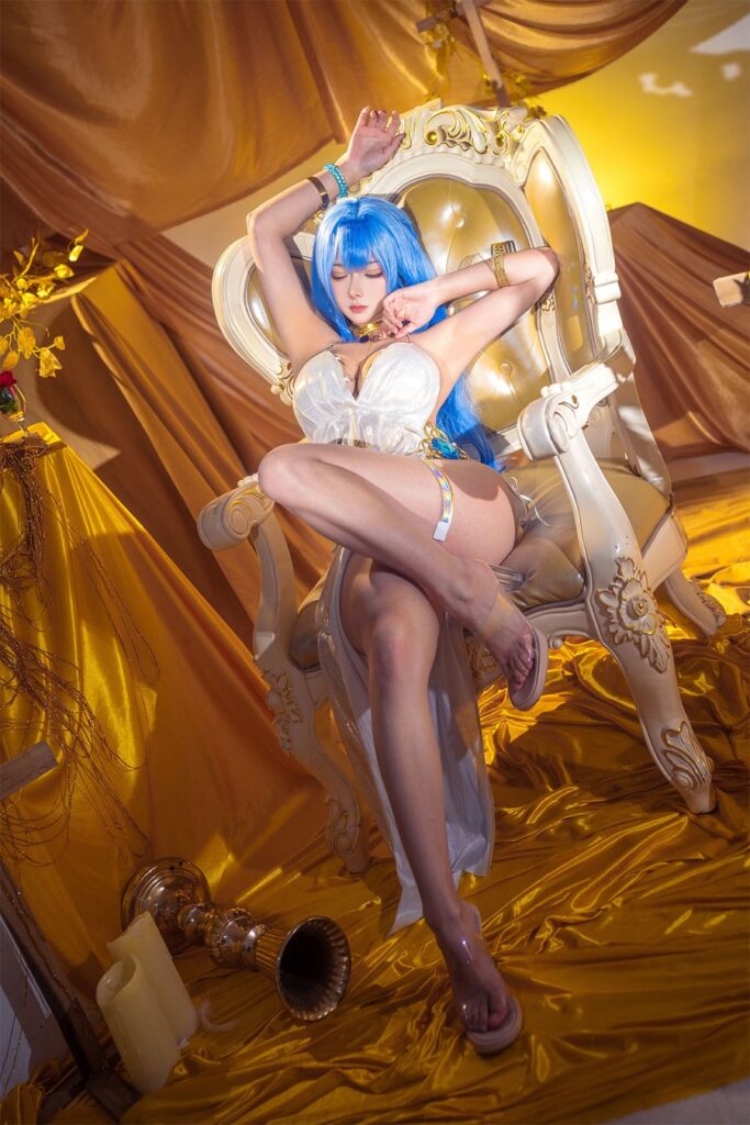 คอสเพลย์ Helena จาก NIKKE ในชุดอวดสัดส่วนแบบไม่มีกั๊ก 5 Helena NIKKE Cosplay by Seya