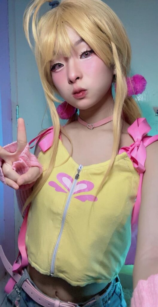 คุณแตงไทยโชว์คอสเพลย์ Marin จาก My Dress-Up Darling แสนสดใส 2 Marin My Dress-Up Darling Cosplay by Tang Neko
