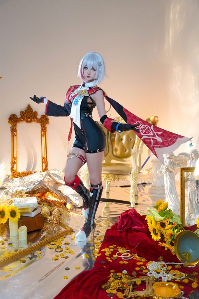 คอสเพลย์ Topaz จาก Honkai: Star Rail ในมาดสุดเท่ 2 Topaz Honkai: Star Rail Cosplay by Seya