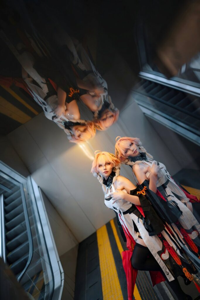 คุณอาริแปลงโฉมเป็น Changli จาก Wuthering Waves 3 Changli Wuthering Waves Cosplay by Ahri