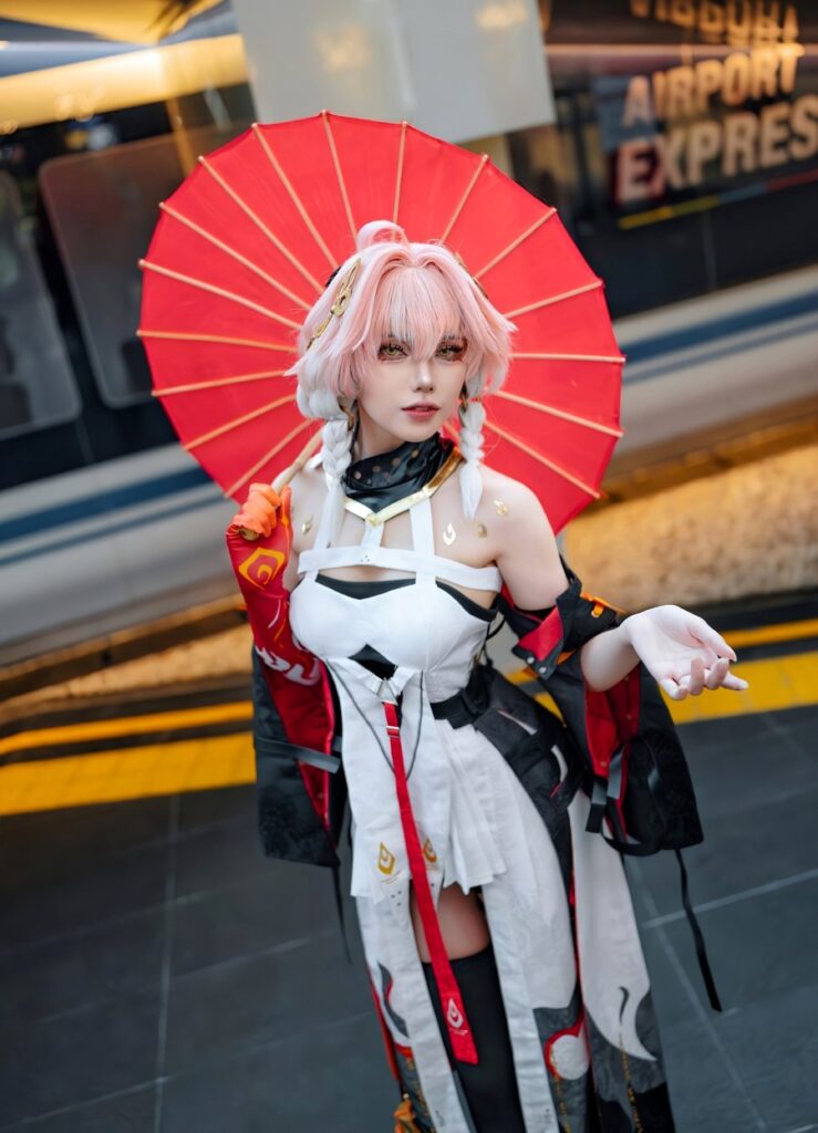 คุณอาริแปลงโฉมเป็น Changli จาก Wuthering Waves 5 Changli Wuthering Waves Cosplay by Ahri