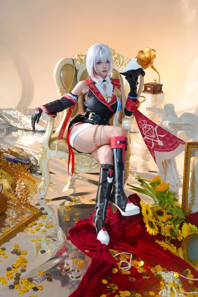 คอสเพลย์ Topaz จาก Honkai: Star Rail ในมาดสุดเท่ 5 Topaz Honkai: Star Rail Cosplay by Seya