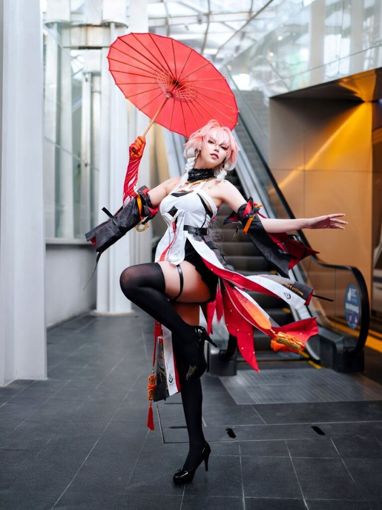 คุณอาริแปลงโฉมเป็น Changli จาก Wuthering Waves 7 Changli Wuthering Waves Cosplay by Ahri