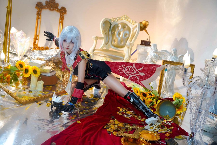 คอสเพลย์ Topaz จาก Honkai: Star Rail ในมาดสุดเท่ 9 Topaz Honkai: Star Rail Cosplay by Seya