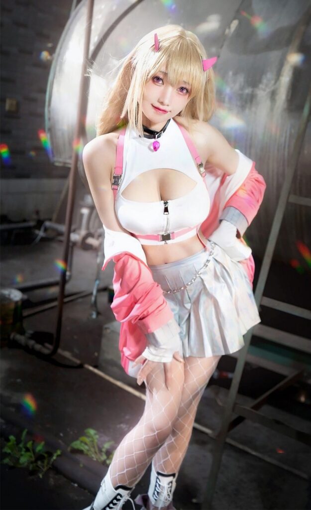 ผลงานคอสเพลย์เป็น Viper จาก NIKKE ฝีมือสาวจีนสุดคิ้วท์ 3 Viper NIKKE Cosplay by zly