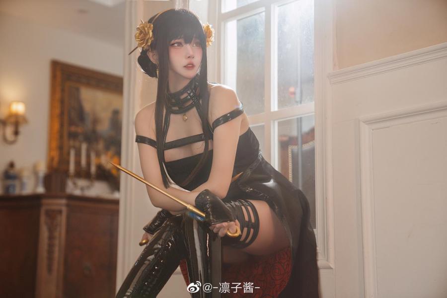 สาวจีนแปลงโฉมเป็น Yor แม่สาวมือสังหารจาก Spy x Family 6 สาวจีนแปลงโฉมเป็น Yor แม่สาวมือสังหารจาก Spy x Family