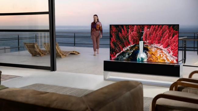 LG เผยต้นแบบจอเกมมิ่งที่สามารถสลับเป็นจอโค้งได้ 2 LG เผยต้นแบบจอเกมมิ่งที่สามารถสลับเป็นจอโค้งได้