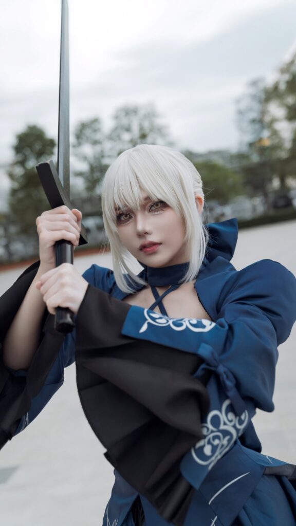 คอสเพลย์ Saber จาก Fate/Grand Order ในชุด Alter สุดขาว 5 Saber FateGrand Order Cosplay by Ahri