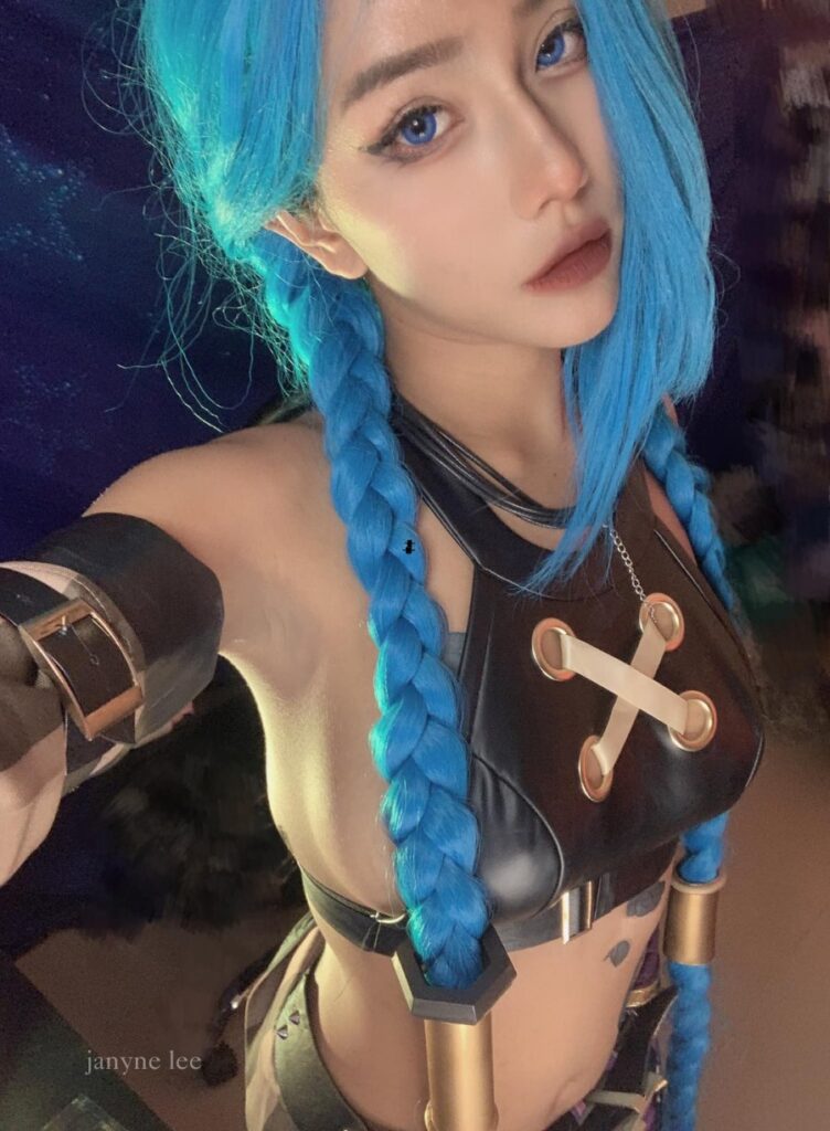 คุณเจนเจนโชว์ผลงานการแปลงโฉมเป็น Jinx จาก League of Legends 3 Jinx League of Legends Cosplay by Janyne