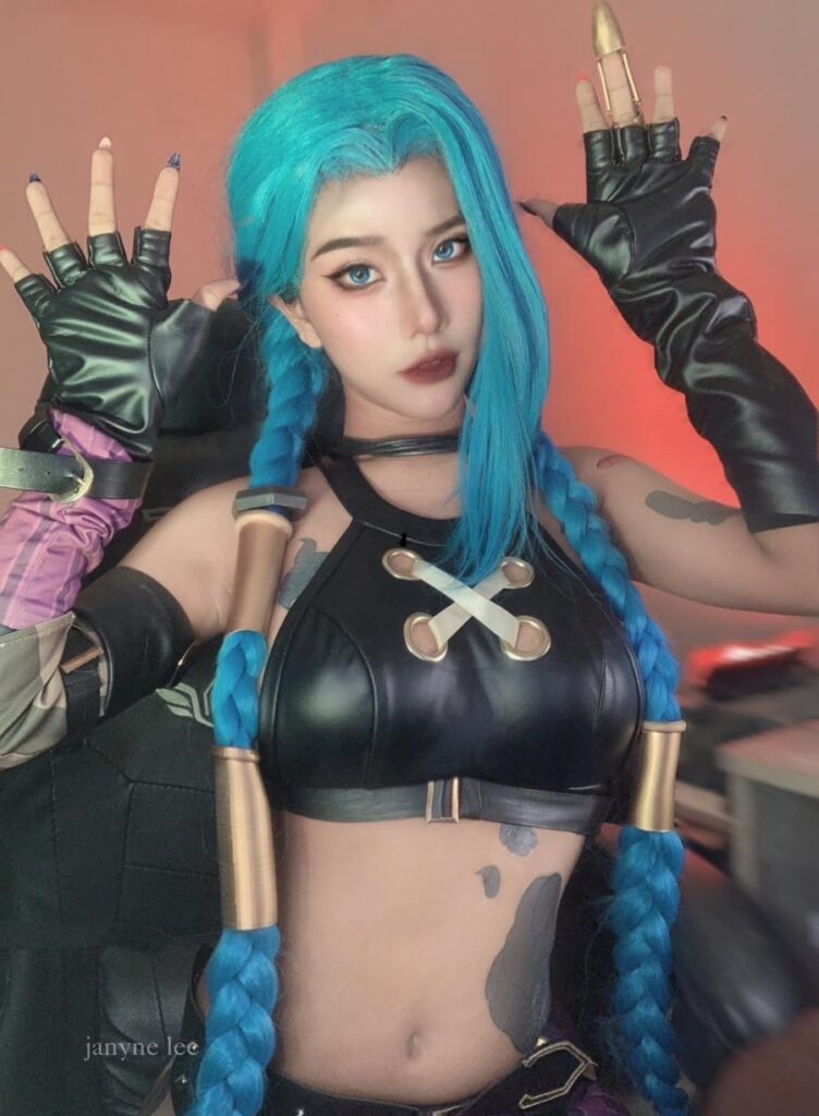 คุณเจนเจนโชว์ผลงานการแปลงโฉมเป็น Jinx จาก League of Legends 4 Jinx League of Legends Cosplay by Janyne