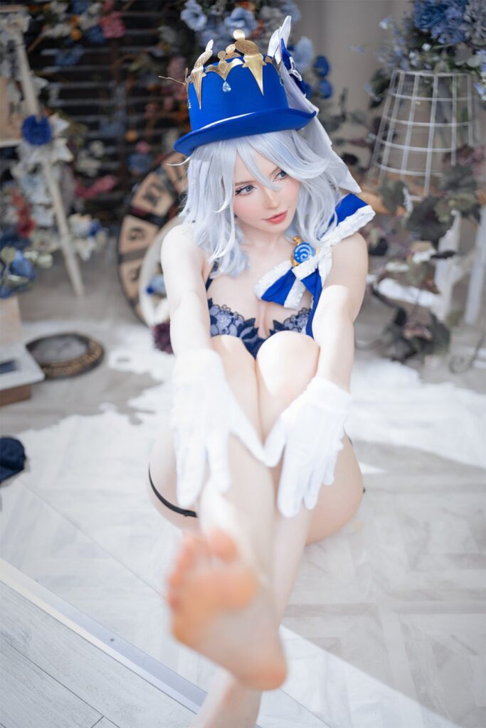 Furina Genshin Impact Cosplay by PeachMilky