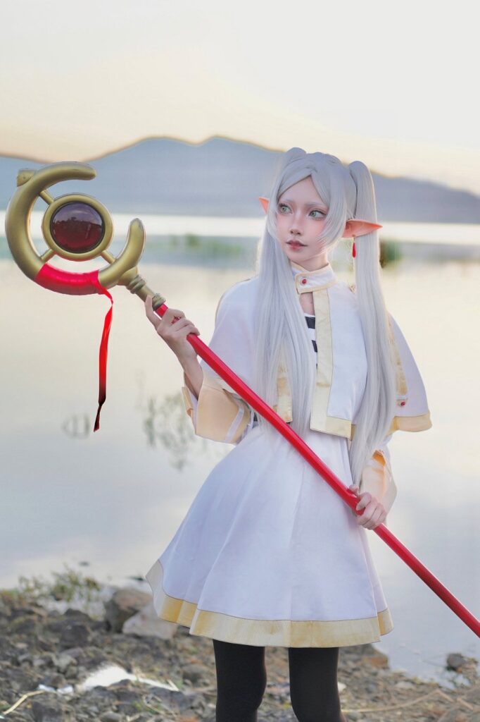 สาวไทยแต่งคอสเพลย์เป็น Frieren จาก Frieren: Beyond Journey's End 2 Frieren Frieren: Beyond Journey's End Cosplay by Chiro