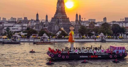 ไทยไม่แพ้ชาติใดในโลก! Netflix ส่ง "โกโกวาใหญ่ที่สุดในโลก" ยึดน่านน้ำเจ้าพระยา เปิดตัวซีรีส์ สควิดเกม เล่นลุ้นตาย (Squid Game) ซีซั่น 2 