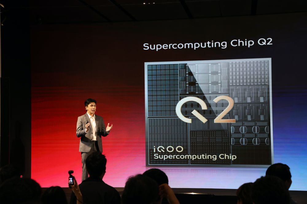 iQOO 13 5G เปิดประสบการณ์ที่เหนือกว่ากับชิปเซ็ต Snapdragon 8 Elite 4 iQOO 13 5G เปิดประสบการณ์ที่เหนือกว่ากับชิปเซ็ต Snapdragon 8 Elite