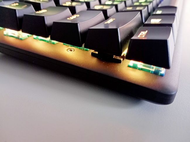 [รีวิว] HyperX Alloy Origins คีย์บอร์ดเกมมิ่ง Blue Switch พร้อมไฟ RGB สุดหลากหลาย