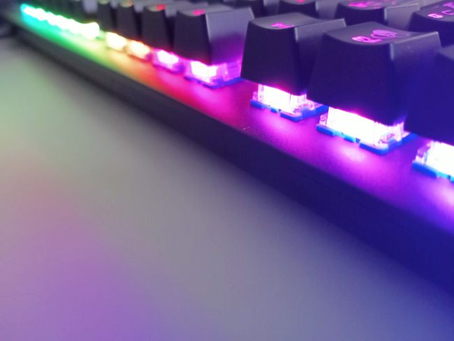[รีวิว] HyperX Alloy Origins คีย์บอร์ดเกมมิ่ง Blue Switch พร้อมไฟ RGB สุดหลากหลาย