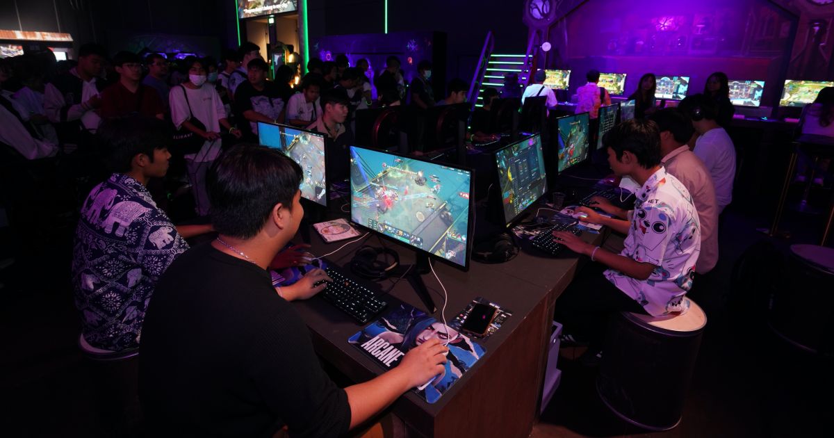 คนรัก Arcane ไม่ผิดหวัง! ปิดฉาก ‘Arcane World’ สุดปังสมฐานะอีเวนต์แห่งปีของจักรวาล League of Legends 1 คนรัก Arcane ไม่ผิดหวัง! ปิดฉาก ‘Arcane World’ สุดปังสมฐานะอีเวนต์แห่งปีของจักรวาล League of Legends