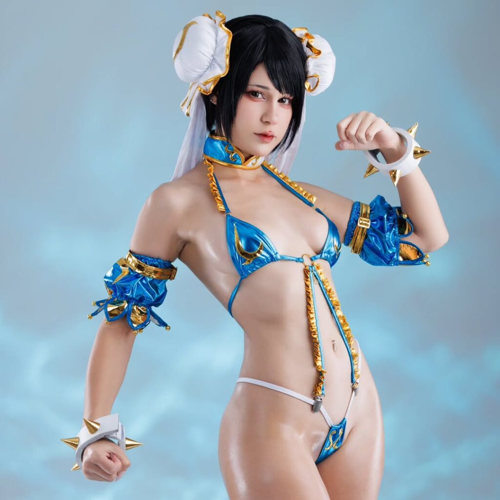 Chun-li and Cammy Street Fighter Cosplay by Jean Wanwan and Sharkparty
