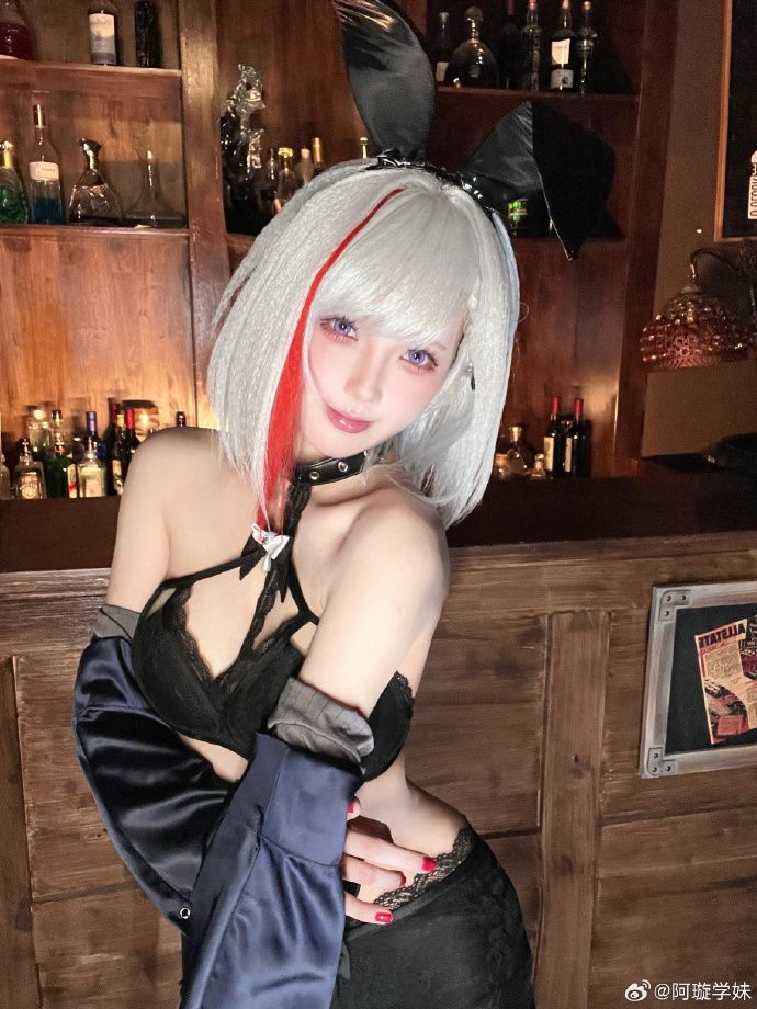 สาวจีนแปลงโฉมเป็น Duisburg จากเกม Azur Lane ได้เซ็กซี่เกินต้าน 3 Duisburg Azur Lane Cosplay by A Xuan