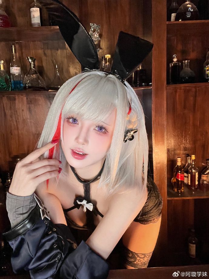 สาวจีนแปลงโฉมเป็น Duisburg จากเกม Azur Lane ได้เซ็กซี่เกินต้าน 6 Duisburg Azur Lane Cosplay by A Xuan