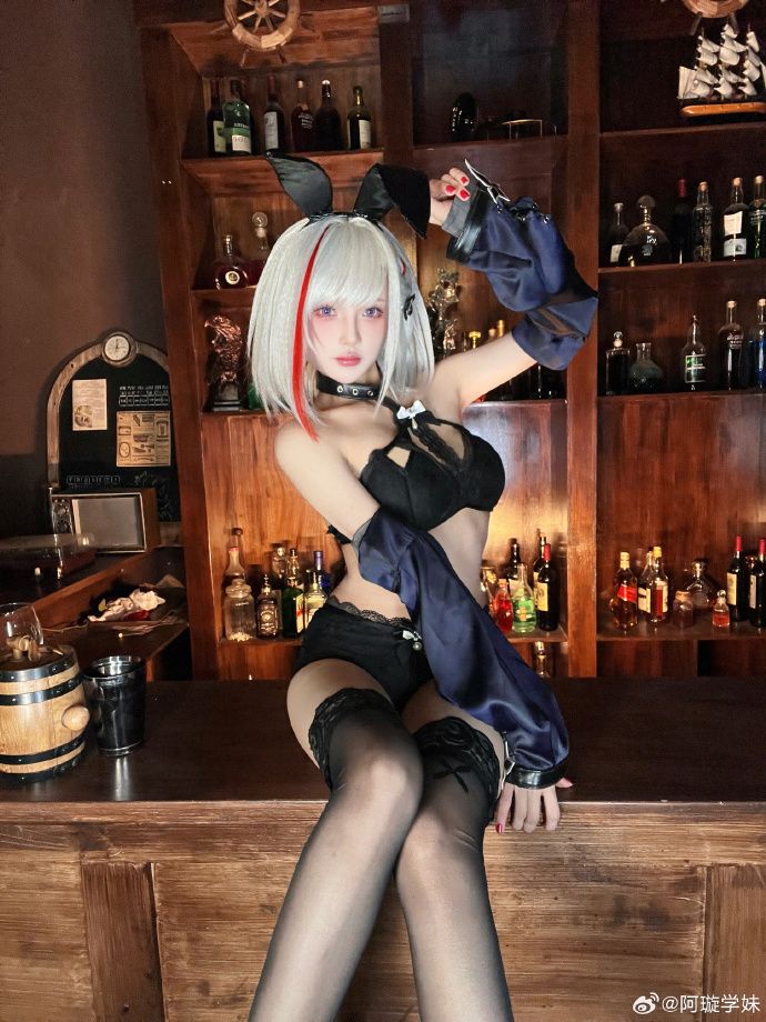 สาวจีนแปลงโฉมเป็น Duisburg จากเกม Azur Lane ได้เซ็กซี่เกินต้าน 8 Duisburg Azur Lane Cosplay by A Xuan