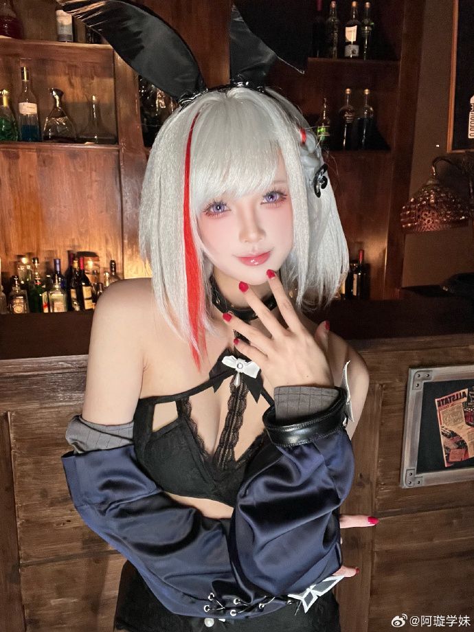 สาวจีนแปลงโฉมเป็น Duisburg จากเกม Azur Lane ได้เซ็กซี่เกินต้าน 11 Duisburg Azur Lane Cosplay by A Xuan